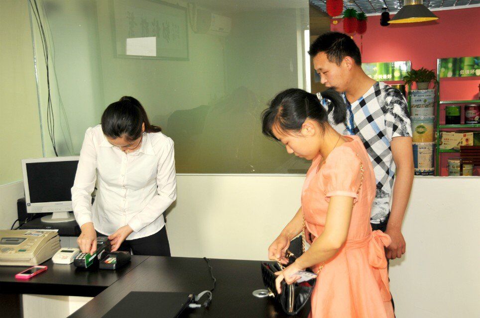 搶占先機加盟發展，友情漆助你輕松致富